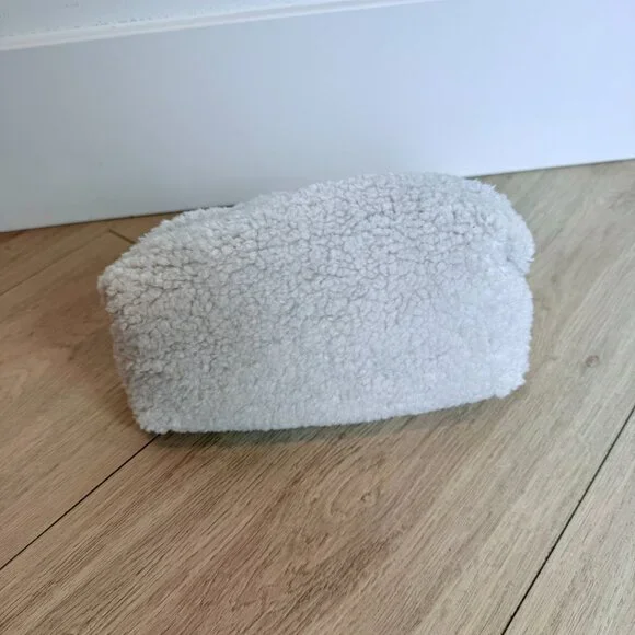 Lululemon Cosmetic Bags - Picture 6 of 9